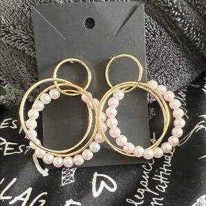 Chic Gold and Pink Pearl Hoop Earrings